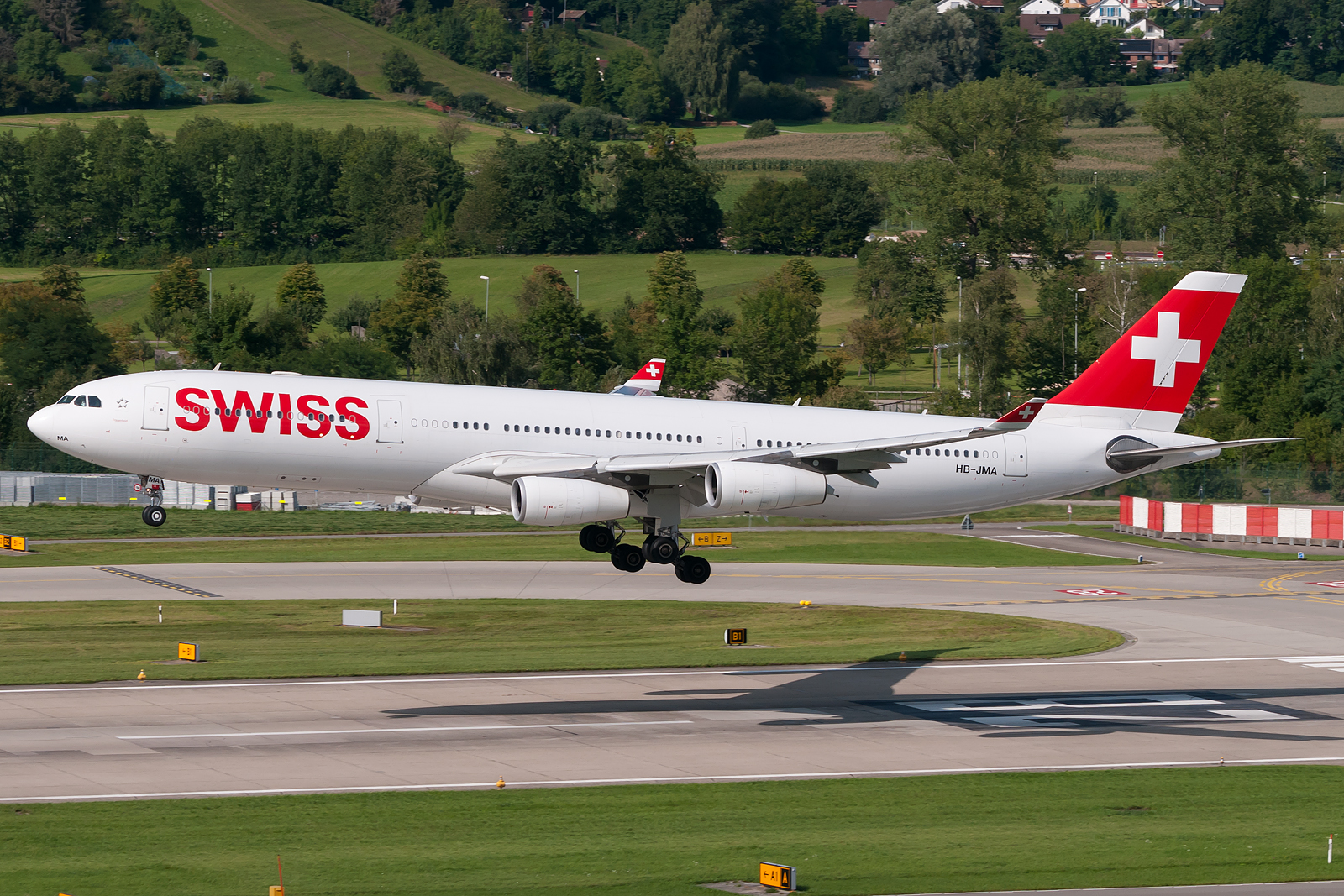 Swiss A343 HB-JMA ZRH 200817
