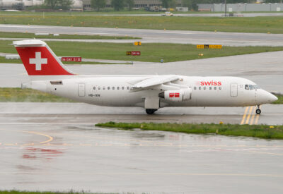 Swiss RJ100 HB-IXN ZRH 130510