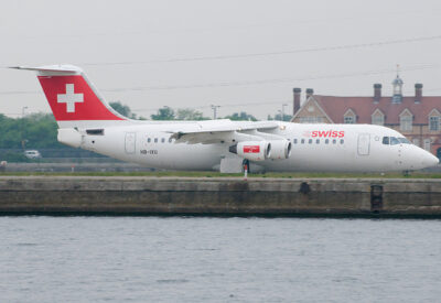 Swiss RJ100 HB-IXU LCY 130509