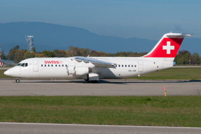 Swiss RJ100 HB-IYR GVA 261014