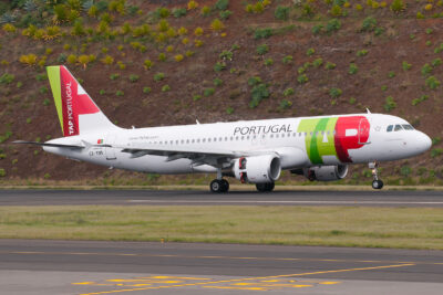 TAPPortugal A320 CS-TNS FNC 060413