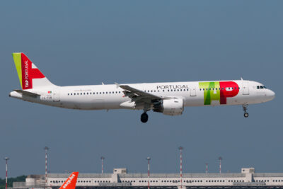 TAPPortugal A321 CS-TJE MXP 100617