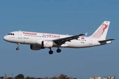 Tunisair A320 TS-IMH LIS 160618