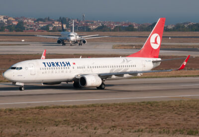 TurkishAirlines 73H TC-JFR IST 011012