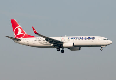 TurkishAirlines 73H TC-JFT IST 031012