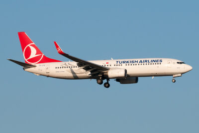 TurkishAirlines 73H TC-JFZ AYT 130915