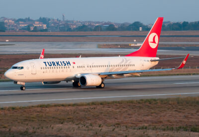 TurkishAirlines 73H TC-JGL IST 031012