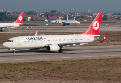 TurkishAirlines 73H TC-JGM IST 011012