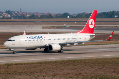 TurkishAirlines 73H TC-JGN IST 031012