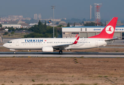 TurkishAirlines 73H TC-JGP IST 011012