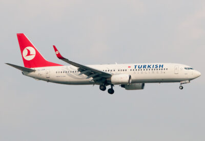 TurkishAirlines 73H TC-JGR IST 021012
