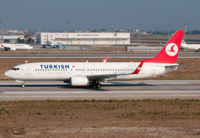TurkishAirlines 73H TC-JGV IST 011012