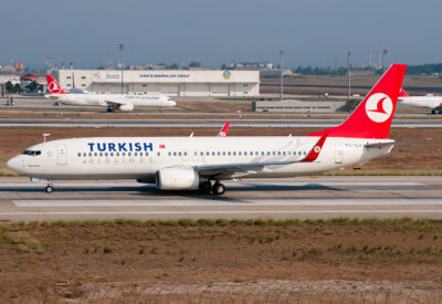 TurkishAirlines 73H TC-JGY IST 031012
