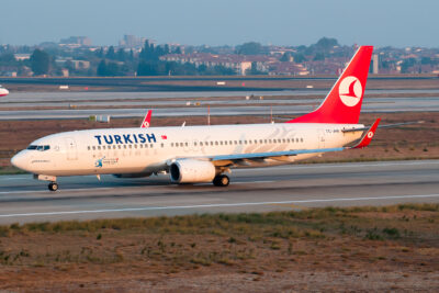 TurkishAirlines 73H TC-JHB IST 031012