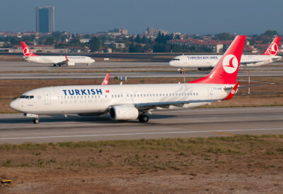 TurkishAirlines 73H TC-JHF IST 011012