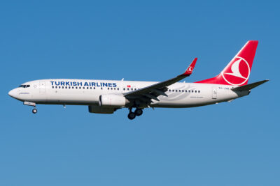 TurkishAirlines 73H TC-JVK AMS 310720