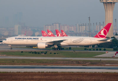 TurkishAirlines 77W TC-JJN IST 031012