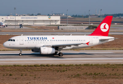 TurkishAirlines A319 TC-JLO IST 031012