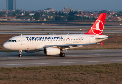 TurkishAirlines A319 TC-JUD IST 011012