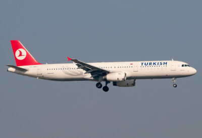 TurkishAirlines A321 TC-JMJ IST 031012