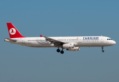 TurkishAirlines A321 TC-JMK BCN 060713