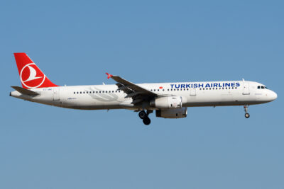TurkishAirlines A321 TC-JRE ATH 090623