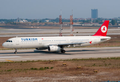 TurkishAirlines A321 TC-JRF IST 031012