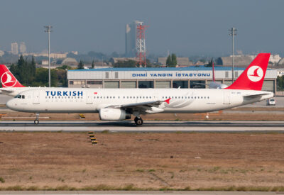 TurkishAirlines A321 TC-JRI IST 011012