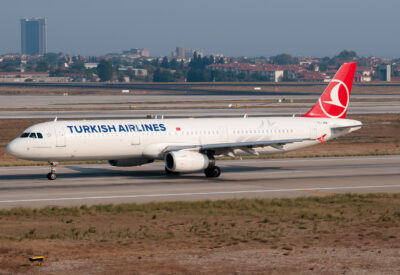 TurkishAirlines A321 TC-JRM IST 031012