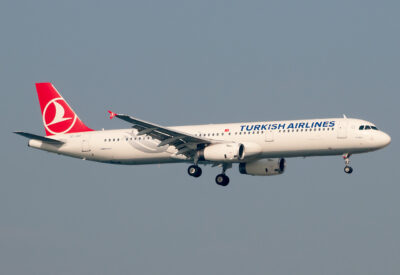TurkishAirlines A321 TC-JRU IST 031012