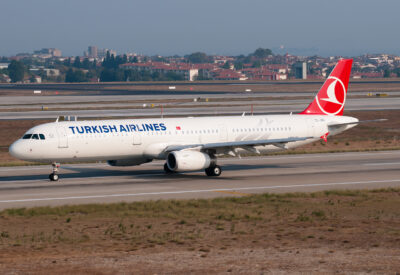 TurkishAirlines A321 TC-JRV IST 031012