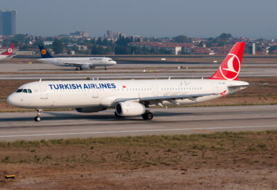 TurkishAirlines A321 TC-JRZ IST 031012