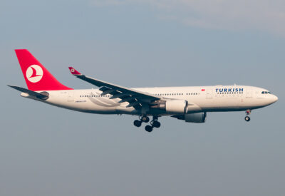 TurkishAirlines A332 TC-JNF IST 031012
