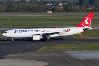 TurkishAirlines A332 TC-LOI DUS 290918