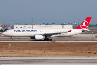 TurkishAirlines A333 TC-JNI IST 031012