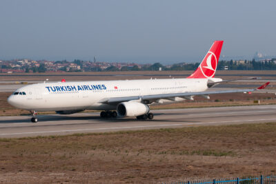 TurkishAirlines A333 TC-JNM IST 031012