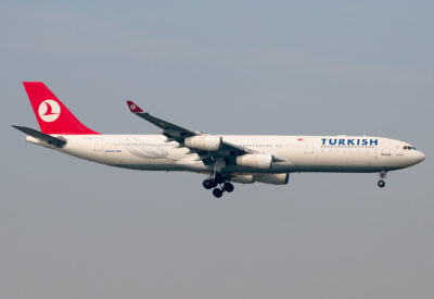 TurkishAirlines A343 TC-JDJ IST 031012