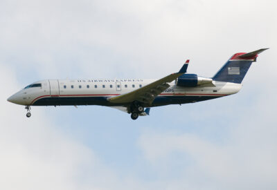 USAirwaysExpress CRJ200 N202PS MKE 031009