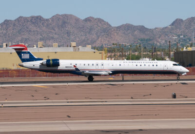 USAirwaysExpress CRJ900 N902FJ PHX 031010