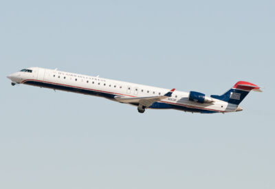USAirwaysExpress CRJ900 N913FJ LAS 051009