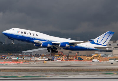 UnitedAirlines 744 N117UA LAX 061010