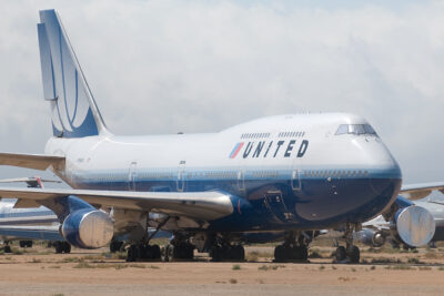 UnitedAirlines 744 N196UA VCV 051010