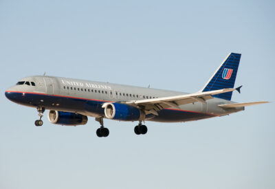 UnitedAirlines A320 N456UA LAS 041009