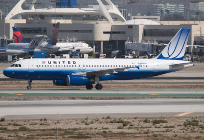 UnitedAirlines A320 N476UA LAX 071010