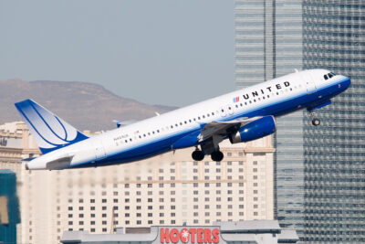 UnitedAirlines A320 N481UA LAS 051009