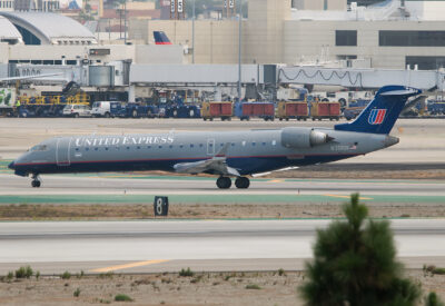 UnitedExpress CRJ700 N701SK LAX 071010