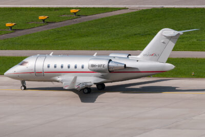 VistaJet CL-605 9H-VFE ZRH 200817