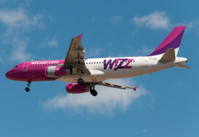 Wizzair A320 HA-LWH FCO 091011