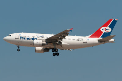 Yemenia A310 7O-ADW DXB 110214