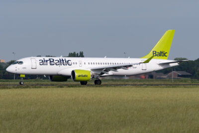 airBaltic A223 YL-AAP AMS 300720